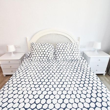Apartamento Vistas Al Mar Y Piscina 푸엔히롤라 외부 사진